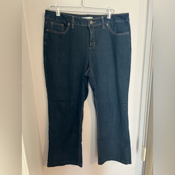 Cleo Curvy Dark Wash Flare Jeans 16 - Picture 1 of 13